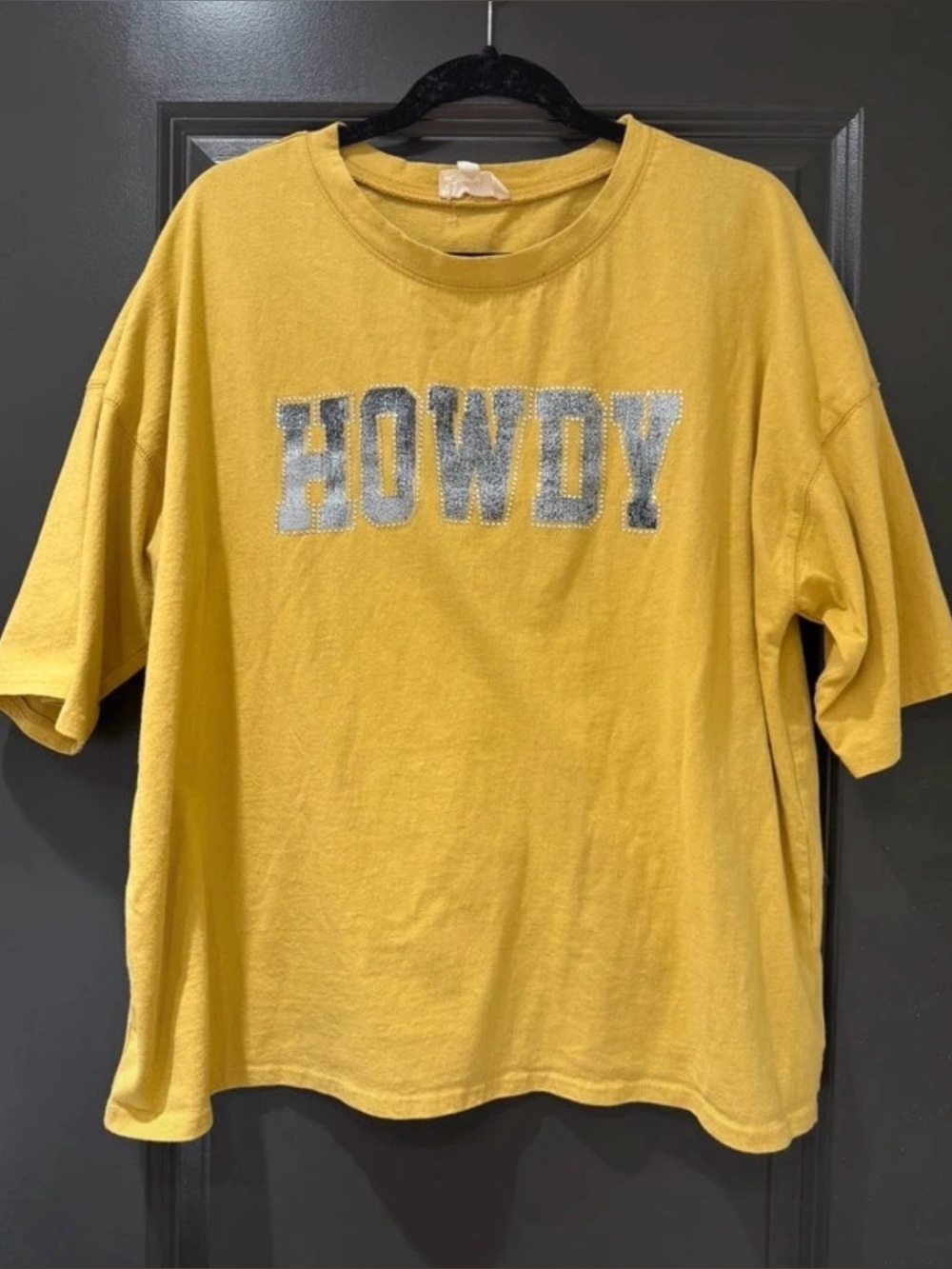 Howdy graphic tee